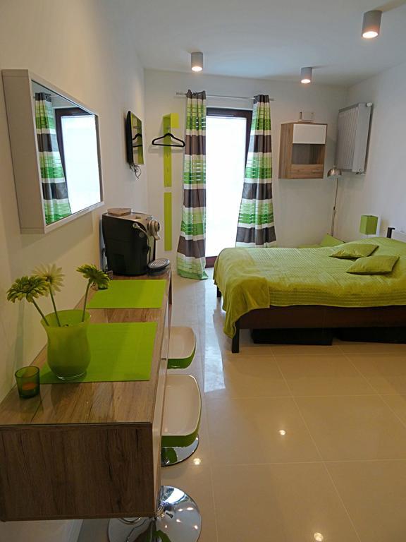 Apartamenty Metro Młociny Varsovia Habitación foto