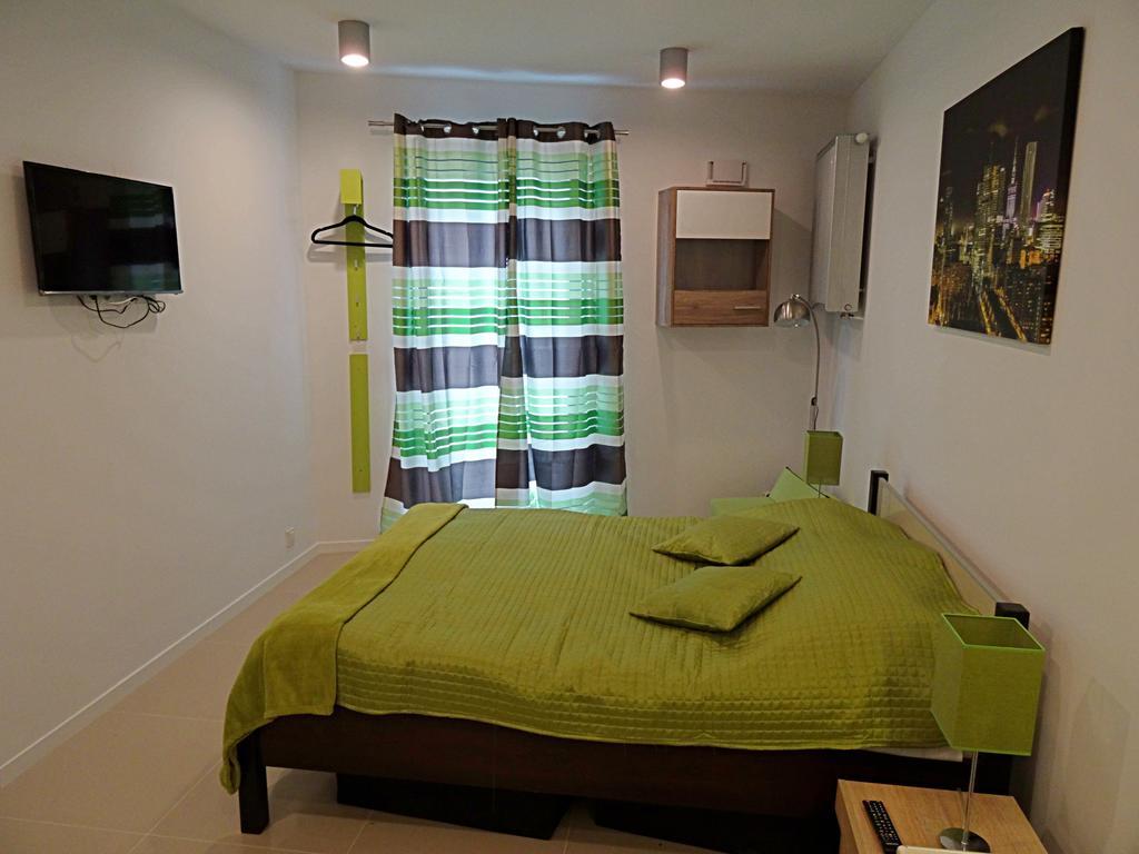 Apartamenty Metro Młociny Varsovia Habitación foto